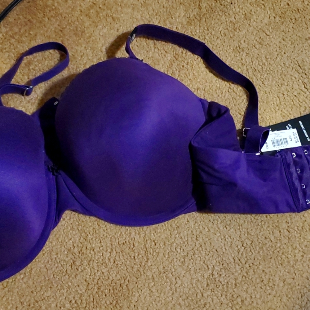 Unused bras (torrid, skims)